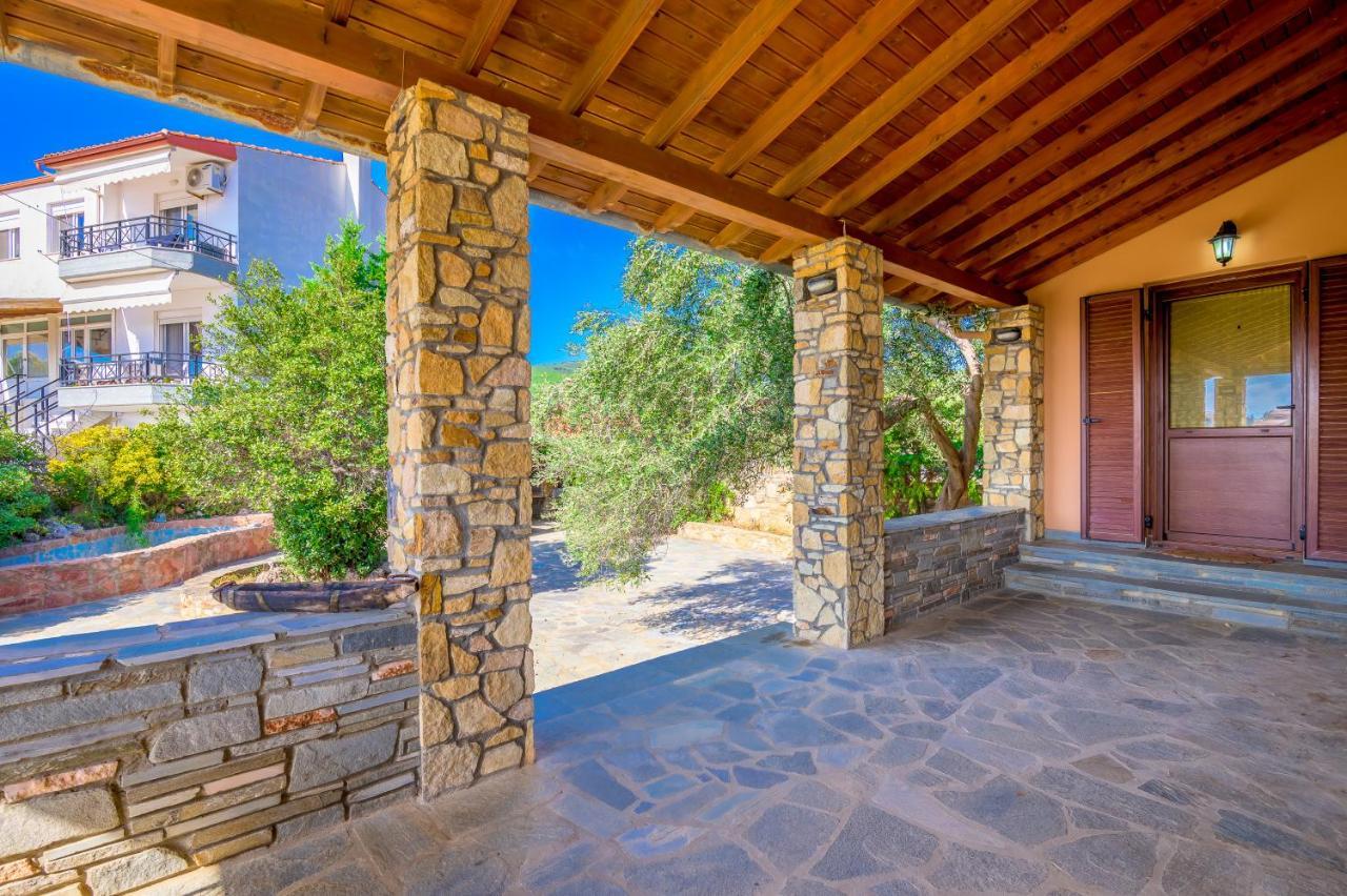 Luxurious Villa With Gorgeous View And Bbq アレクサンドルポリス エクステリア 写真