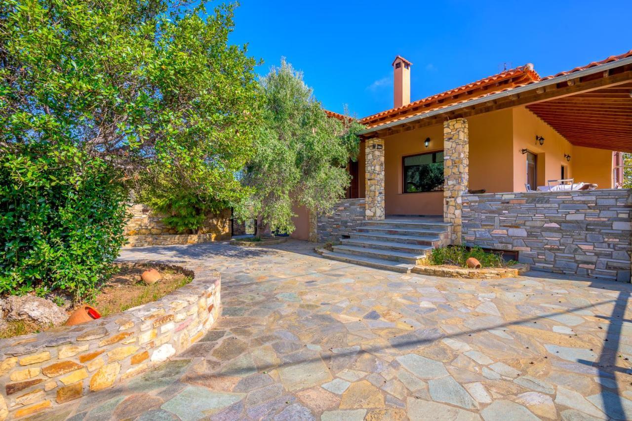 Luxurious Villa With Gorgeous View And Bbq アレクサンドルポリス エクステリア 写真